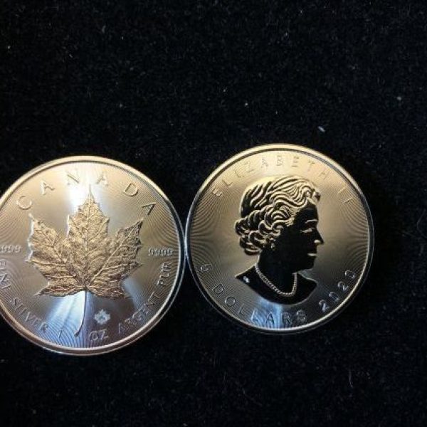 Silver Maple Leafs One ounce