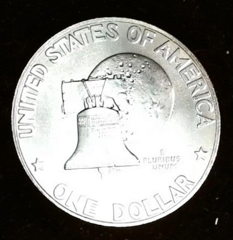 1976-S Eisenhower Uncirculated Bicentennial Silver Dollar - Image 2